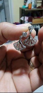 (Category: ) located in . Submitted by Myclosetdeclutter (Listing ID 1446943872, Image 1). Description: .