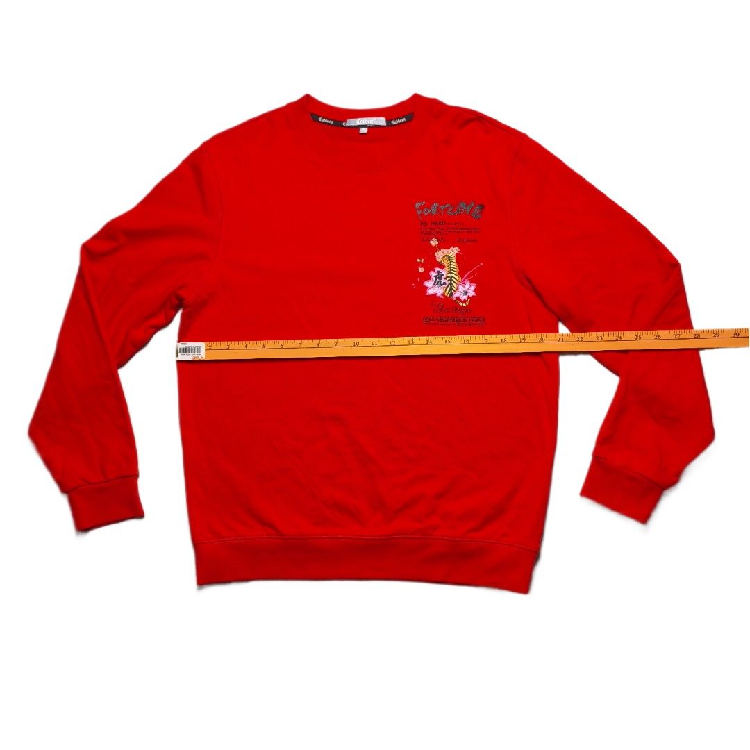 CABBEEN CREWNECK SWEATSHIRT LONGSLEEVE (Category: Coats, Jackets and Outerwear) located in Meycauayan. Submitted by thrifting_gorilla (Listing ID 1447065662, Image 3). Description: CABBEEN CREWNECK SWEATSHIRT LONGSLEEVE Width: 21 Length: 26 Excellent condition 9.8/10 - Red sweatshirt - Size: Medium (estimated) - Graphic: Tiger and embroidered floral design on the front - Style: Casual wear - Condition: Great.