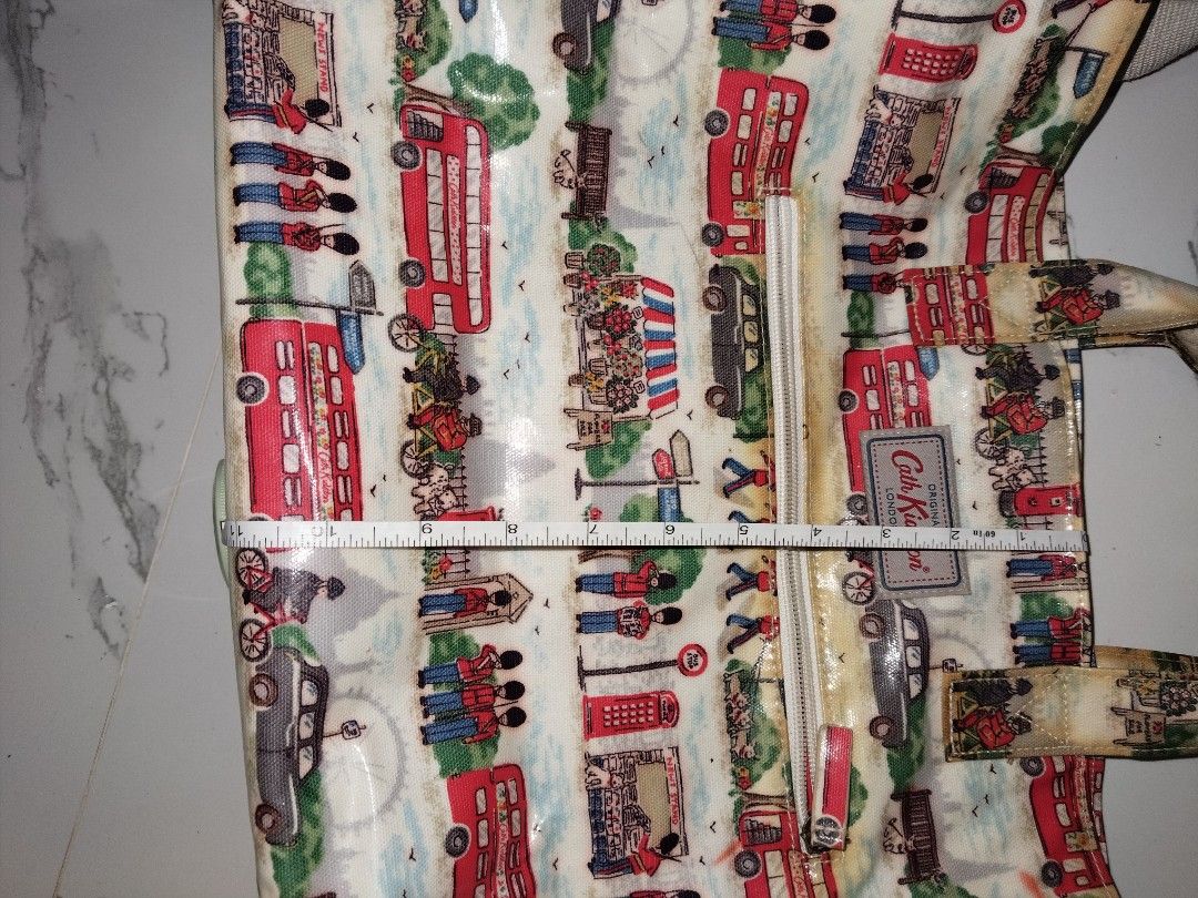 Cath kidston document Bag (Category: Luxury Bags & Wallets) located in Loay. Submitted by newdeer-a792e8 (Listing ID 1447102561, Image 2). Description: .