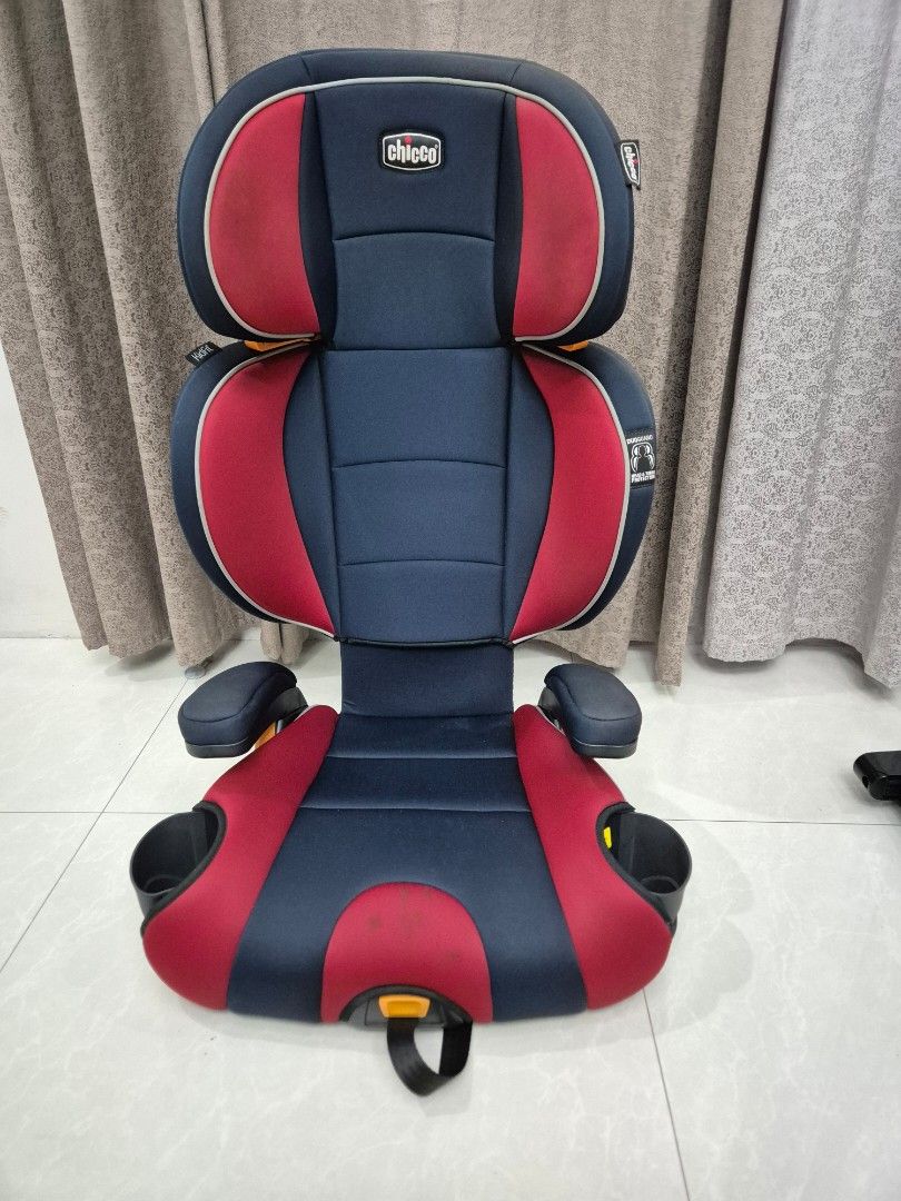 Chicco KidFit Booster Car Seat (Category: Car Seats) located in Manila. Submitted by happy_suzhern (Listing ID 1446948406, Image 1). Description: - Chicco KidFit booster car seat - Color: Navy blue and red - Adjustable headrest and armrests for a customized fit - Padded seat for maximum comfort during rides - Simple and easy installation process - Ideal for growing children - Please check photos for more details.