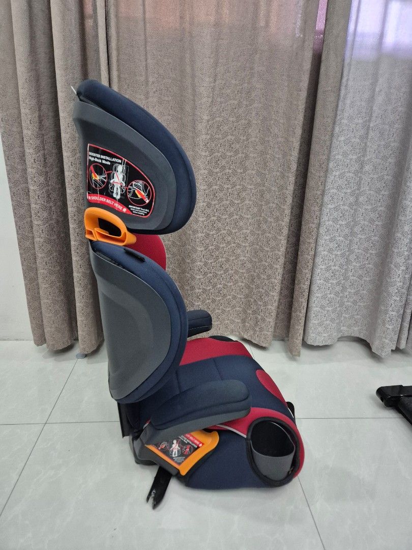 Chicco KidFit Booster Car Seat (Category: Car Seats) located in Manila. Submitted by happy_suzhern (Listing ID 1446948406, Image 2). Description: - Chicco KidFit booster car seat - Color: Navy blue and red - Adjustable headrest and armrests for a customized fit - Padded seat for maximum comfort during rides - Simple and easy installation process - Ideal for growing children - Please check photos for more details.