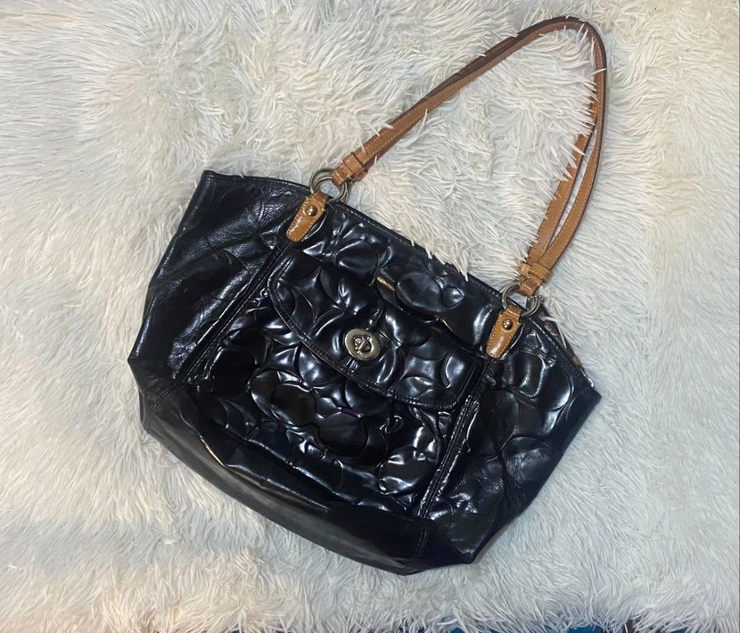 Coach Black Patent Leather Monogram Shoulder Bag (Category: Luxury Bags & Wallets) located in Cavite. Submitted by autothrift (Listing ID 1446916073, Image 1). Description: VTG Y2K COACH Leah Tote Bag 14663 Black Patent Leather Signature C Embossed +TAG.
