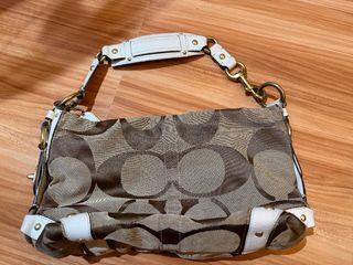 (Category: ) located in . Submitted by restylelooksforless (Listing ID 1447075814, Image 1). Description: .