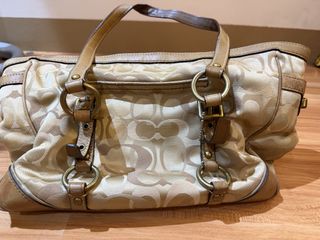 (Category: ) located in . Submitted by restylelooksforless (Listing ID 1447076726, Image 1). Description: .