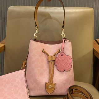 (Category: ) located in . Submitted by jpremiumalls (Listing ID 1447034275, Image 1). Description: .