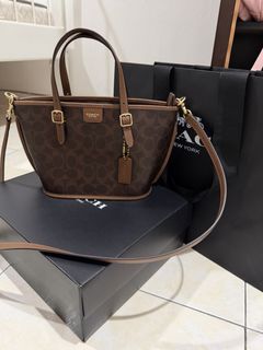 (Category: ) located in . Submitted by plsnoticeme (Listing ID 1447031031, Image 1). Description: .