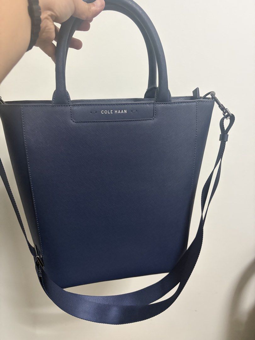Cole Haan Tote Bag Leather (Category: Tote Bags) located in Manila. Submitted by kian1113 (Listing ID 1447057112, Image 2). Description: Almost new Used 3x Leather From Japan.