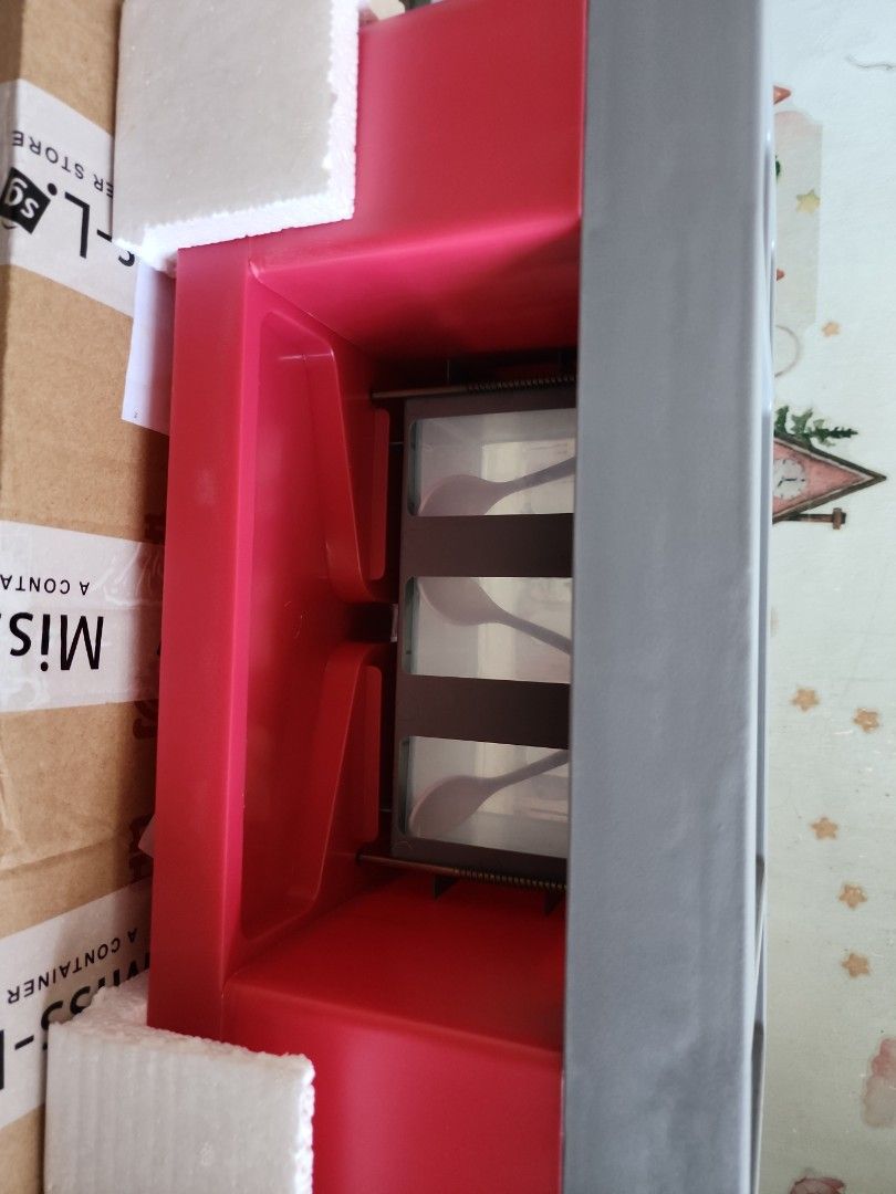 Condiments box497259196994693122