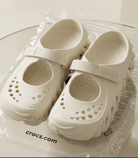 (Category: ) located in . Submitted by shoes.moe (Listing ID 1447001637, Image 1). Description: .