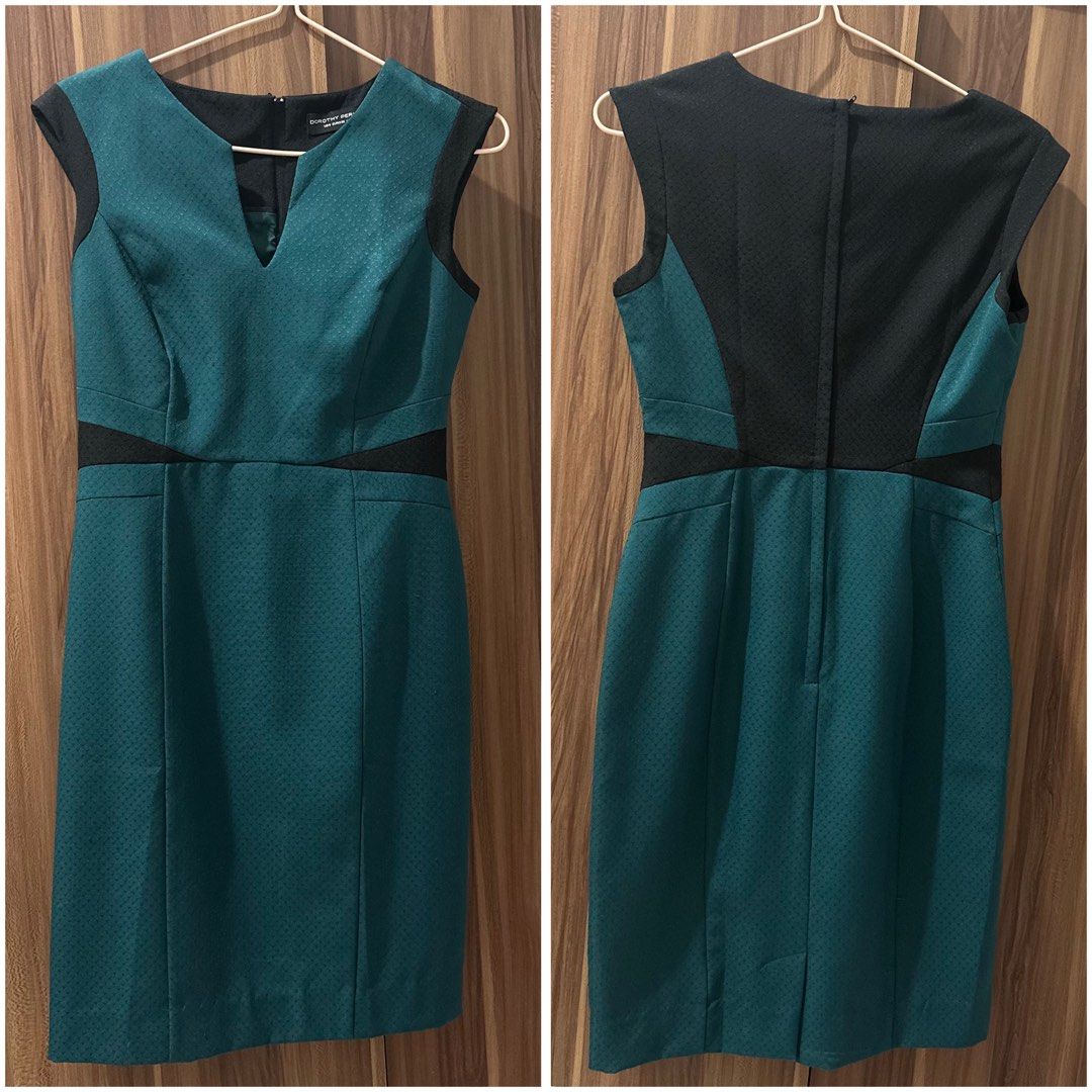 D11 - Dorothy Perkins (Kategori: Gaun & Rok) berada di Balikpapan. Dikirim oleh anshelanda (ID iklan 1447016854, Gambar 2). Deskripsi: Used 2-3 times Detail size perkiraan Bust ±88cm Waist ±74cm Length ±94cm.