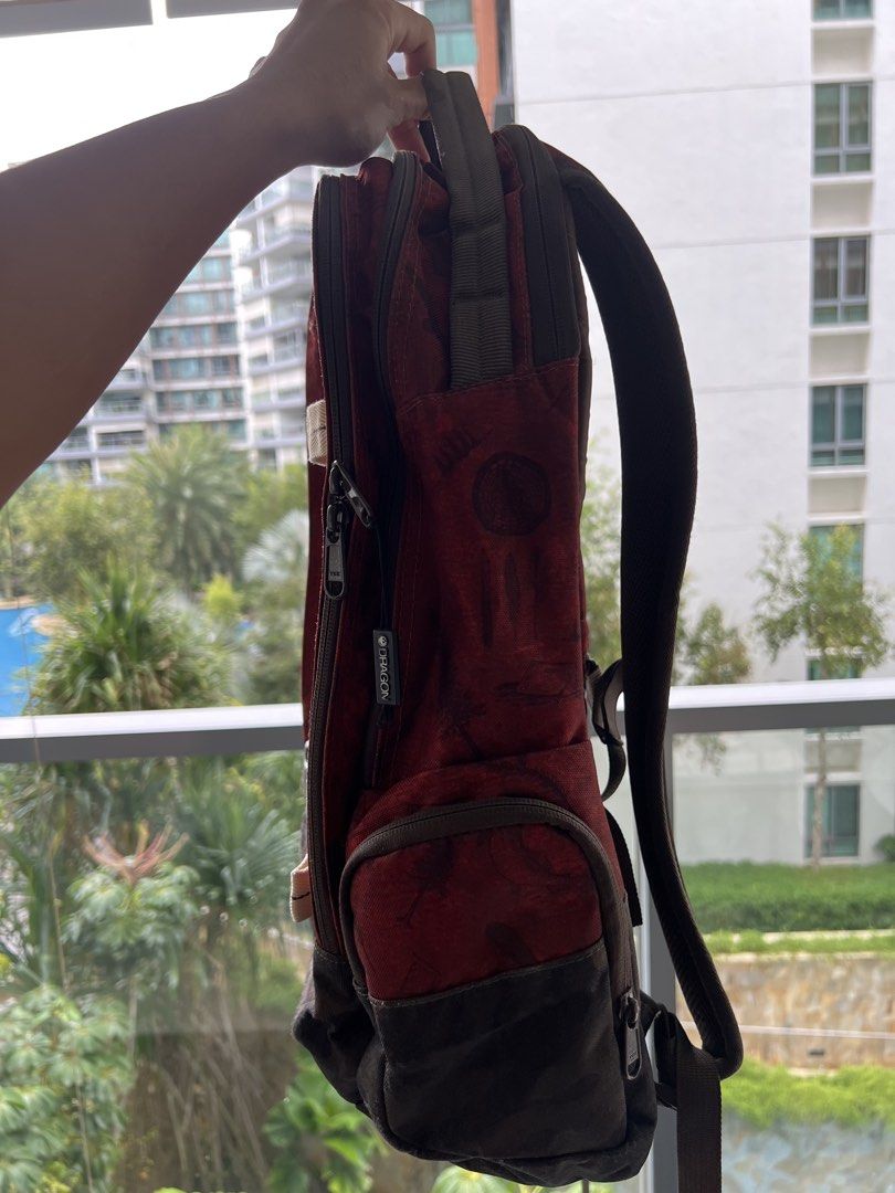 Backpack (Category: Backpacks) located in Singapore. Submitted by Riritart (Listing ID 1447021073, Image 2). Description: Looks like new now damage no nothing, used a few times when I was young for uni but didn’t like the colour so left it in storage.