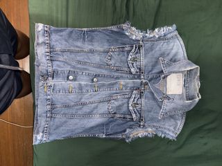 (Category: ) located in . Submitted by ssbss (Listing ID 1447059722, Image 1). Description: .
