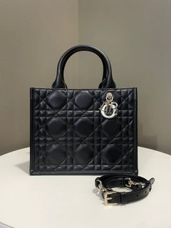 (Category: ) located in . Submitted by lovelotsluxury (Listing ID 1446972753, Image 1). Description: .