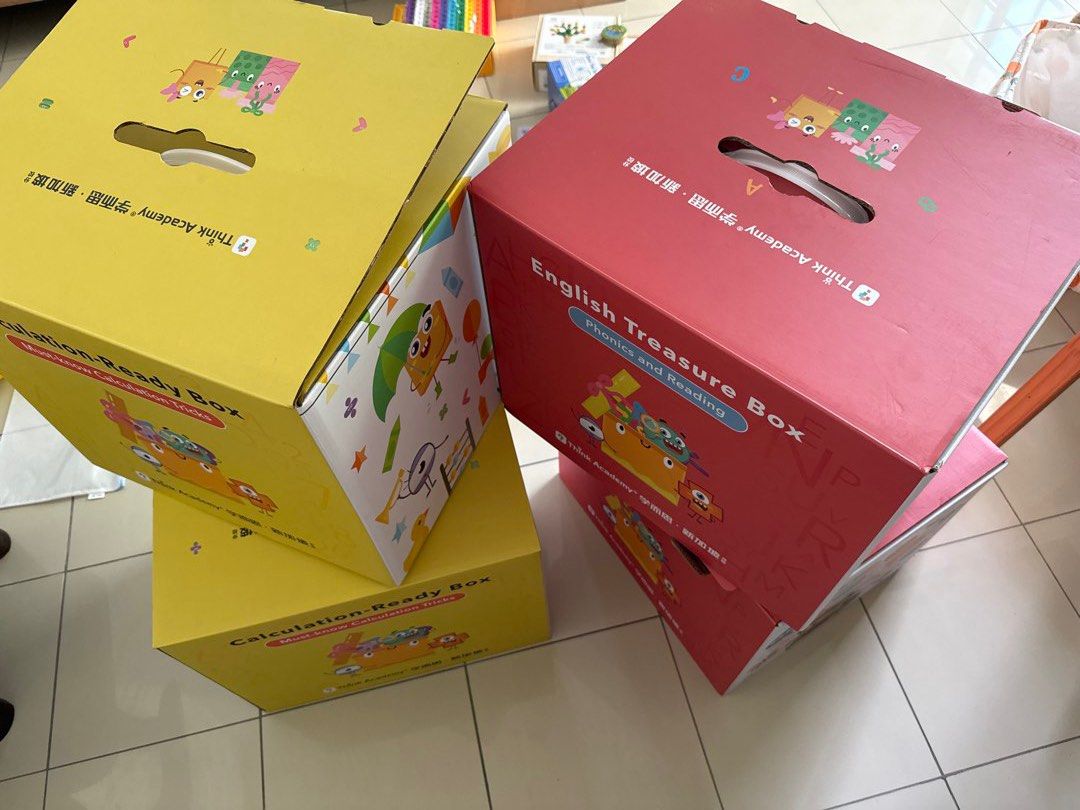 Empty carton Boxes497245156887777280