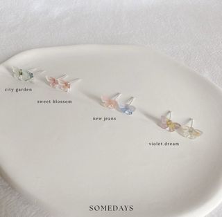 (Category: ) located in . Submitted by shopsomedays (Listing ID 1447043298, Image 1). Description: .