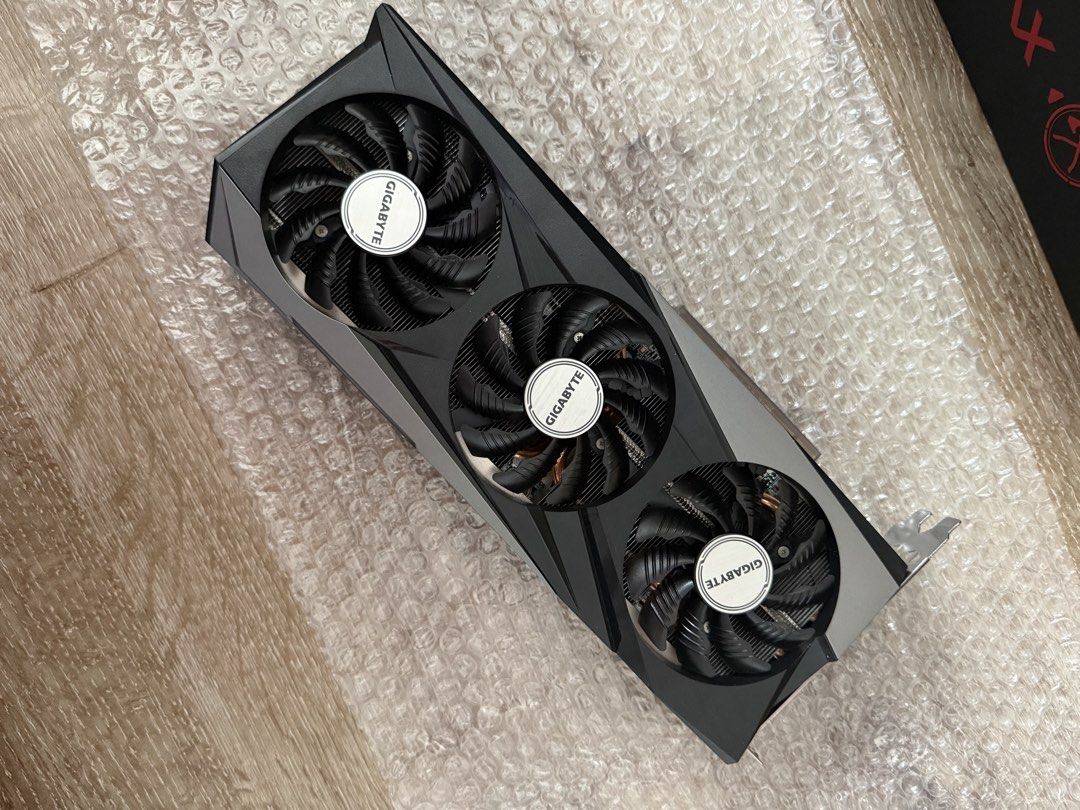 Gigabyte Radeon RX 6600 XT GAMING OC PRO 8GB Graphics Card