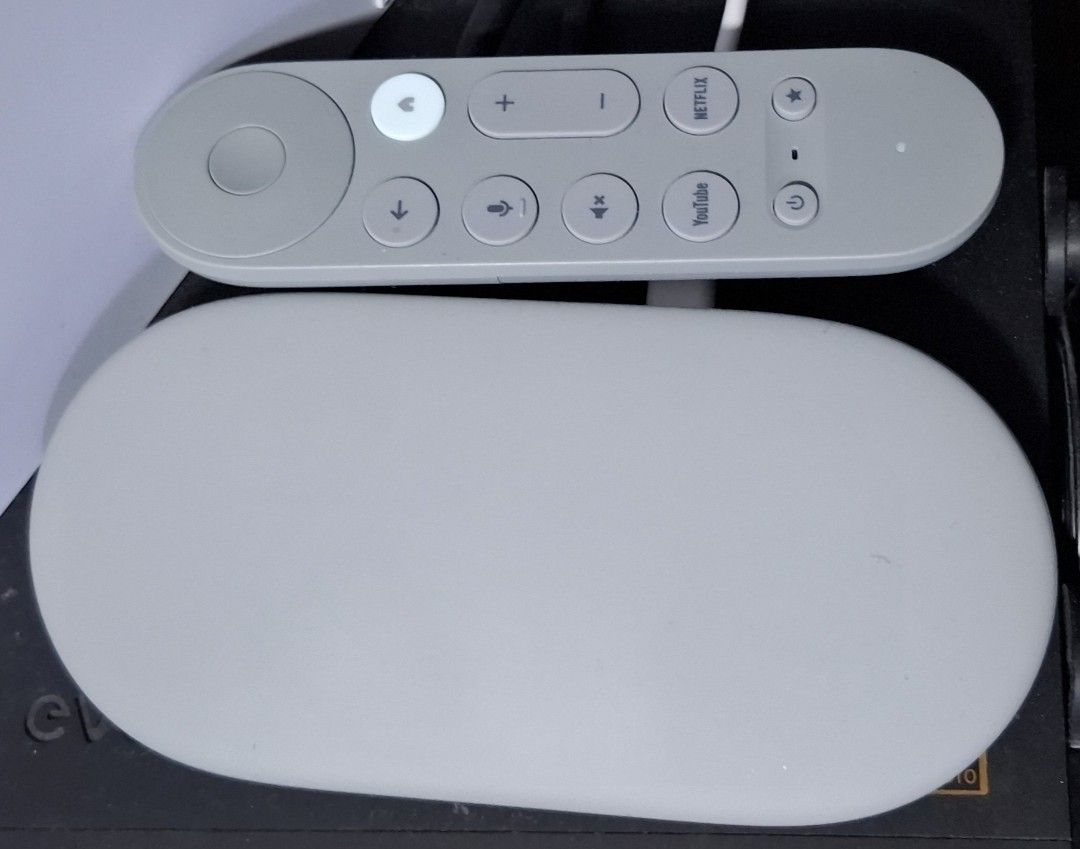 Google TV Streamer - Grey Colour (Limited Edition) (Category: Media Streamers & Hubs) located in Klang. Submitted by nuramira.zulkarnain (Listing ID 1447063527, Image 2). Description: The Google TV Streamer (4K) is Google's latest 4K streaming device, designed to replace the Chromecast with Google TV. It connects to your TV via HDMI and provides a fast, smart entertainment experience. Key features 4K HDR streaming with support for: Dolby Vision H
