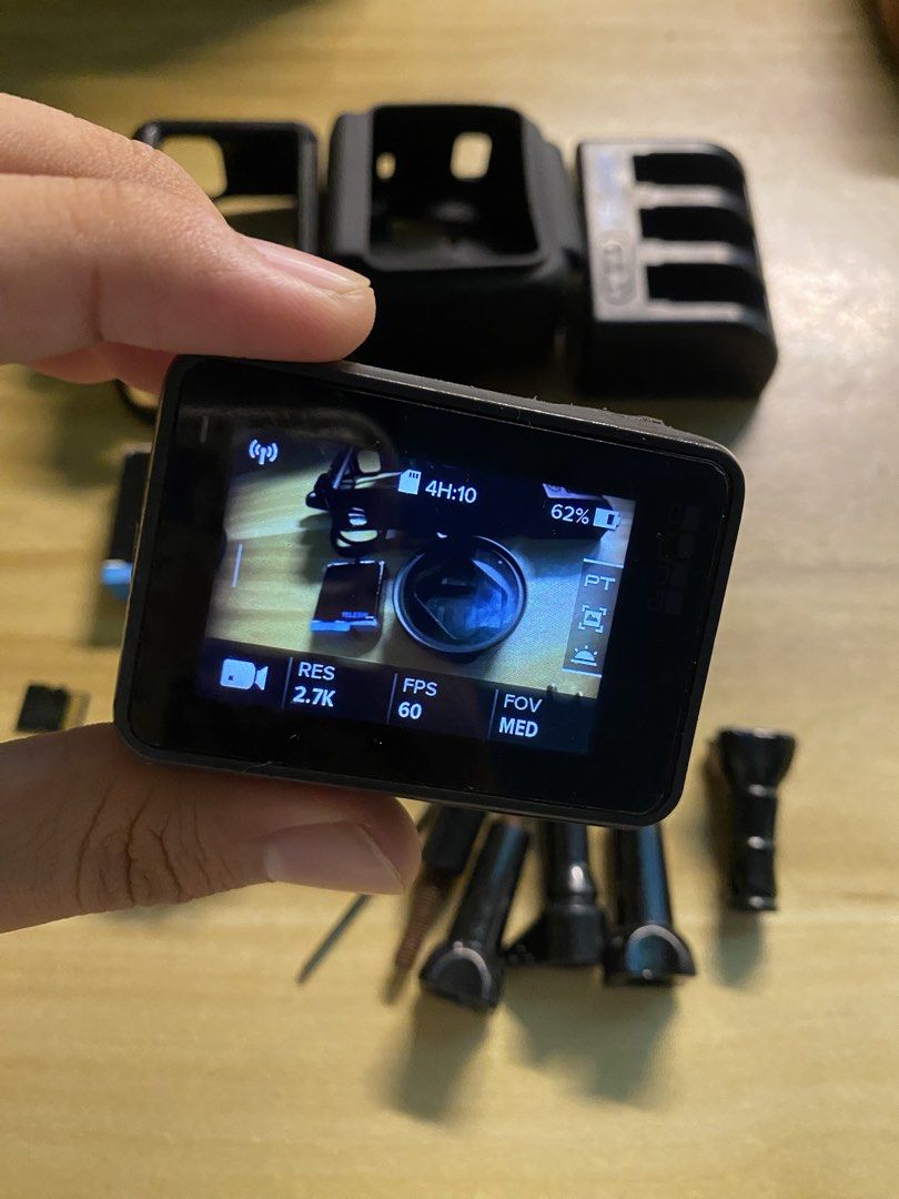 GoPro HERO 5 Black with Accessories and Case (Category: Cameras) located in Urbiztondo. Submitted by yanyan_05 (Listing ID 1446912003, Image 3). Description: - GoPro HERO 5 Black camera - 128gb Memory card - 2 Telesin batteries - Charging dock - GoCase - Various mounts included - Lens filter I use voice command naman kapag naka on. U can use your phone to turn it on or off. Issue: Power Button and Capture Button Negotiable For meet up nearby area