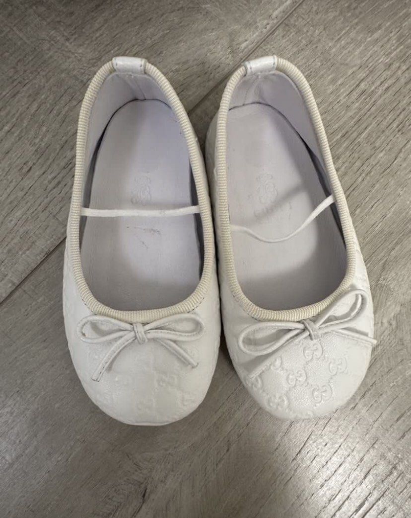 Gucci Baby Shoes (Category: Babies & Kids Fashion) located in Manila. Submitted by dashlux (Listing ID 1446979618, Image 2). Description: .