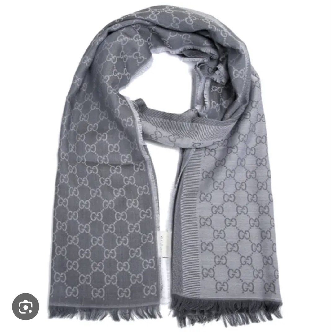 auth.gucci Supreme Scarf (Category: Luxury Accessories) located in Baguio. Submitted by danielg2 (Listing ID 1446972558, Image 2). Description: Authentic Gucci supreme scarf With Tag.