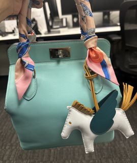 （分類：）位於 。 由 nicbeautyluxury 提交（商品編號 1447074894，圖片 1）。簡介： 。