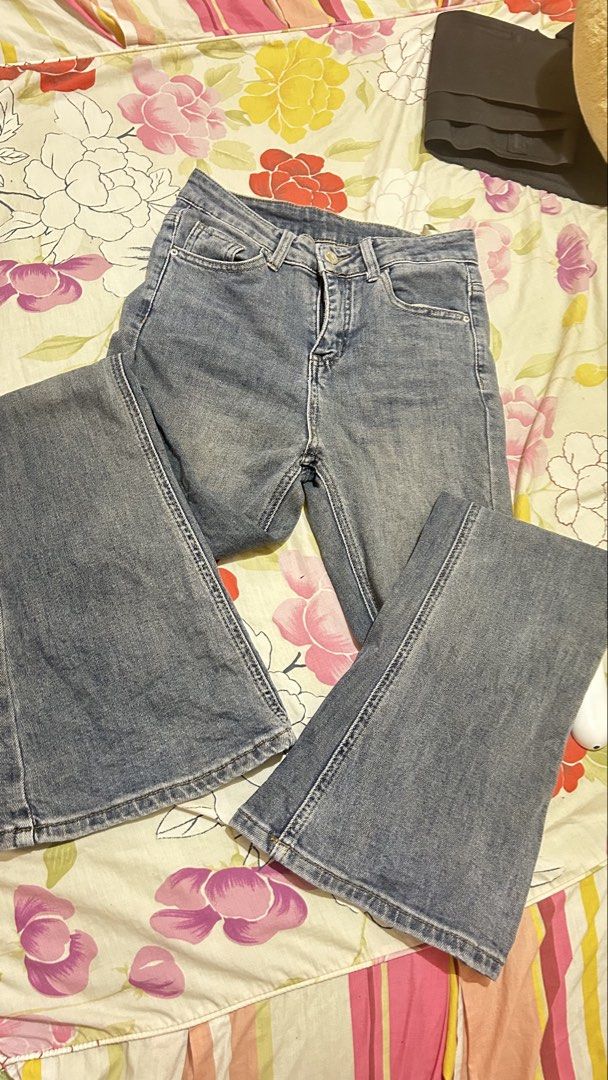 high waist bell bottoms jeans (Category: Jeans) located in Quezon City. Submitted by prelovedthings830 (Listing ID 1447053698, Image 3). Description: .