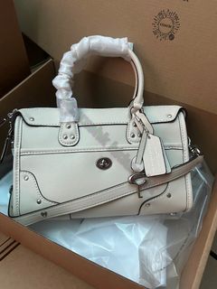 （分類：）位於 。 由 hkluxehk 提交（商品編號 1447035827，圖片 1）。簡介： 。