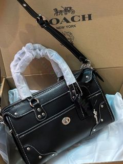 （分類：）位於 。 由 hkluxehk 提交（商品編號 1447033672，圖片 1）。簡介： 。