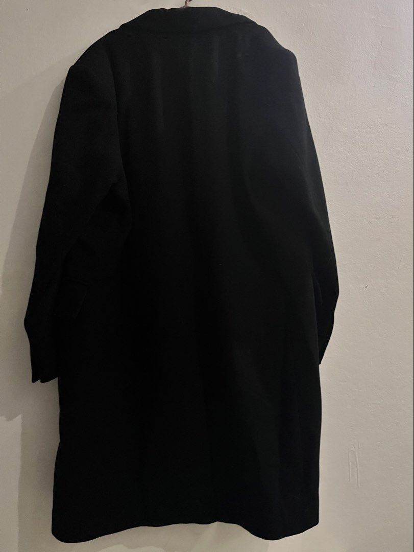H&M Winter Coat (Category: Coats, Jackets and Outerwear) located in Taytay. Submitted by storedbys (Listing ID 1447081634, Image 2). Description: premium material large on tag .