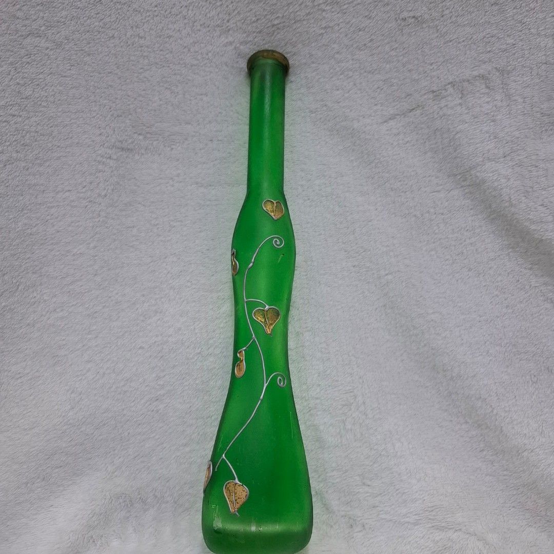 Home decorative item (Category: Vases & Decorative Bowls) located in Petaling Jaya. Submitted by cupid2v2 (Listing ID 1447015538, Image 1). Description: .