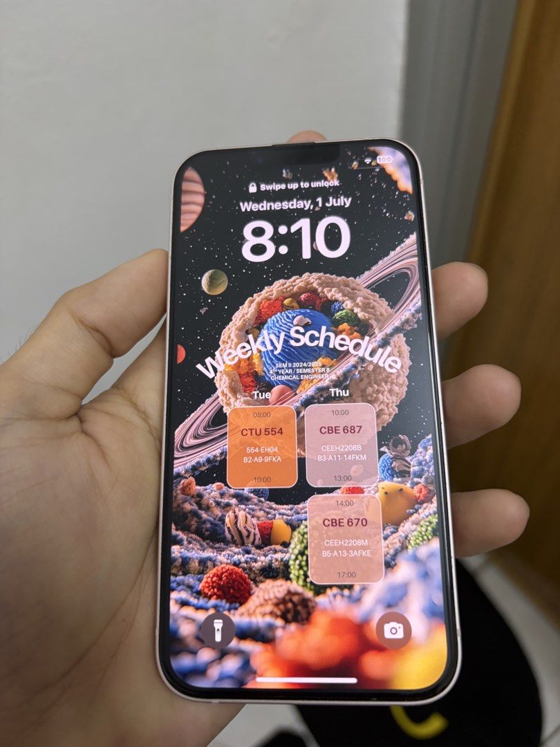Ip 13 (Category: iPhone 13 Series) located in Shah Alam. Submitted by jjfbkrnxn7 (Listing ID 1446978875, Image 1). Description: Iphone 13 128 gb for sell All ori parts Can nego Get box and cable .