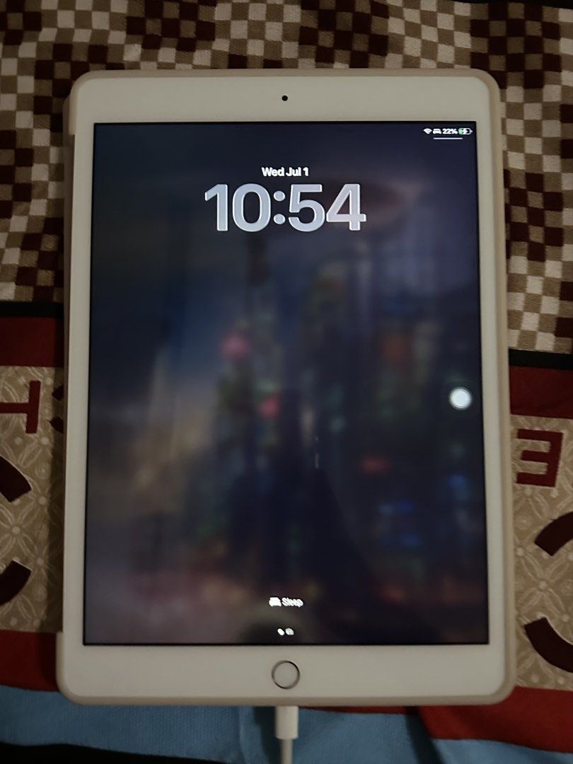 Ipad 8th Gen - 128GB (WiFi only) (Category: iPad) located in Guiguinto. Submitted by heyy_sell (Listing ID 1447069626, Image 2). Description: - rose gold, wifi only - no dents and scratches - screen occasionally becomes unresponsive in certain areas - poor battery health - never been opened or repaired - used for reading, gaming, and studying - price is negotiable inclusions: - with original charger - ipad case rfs: will upgrade meetups around me