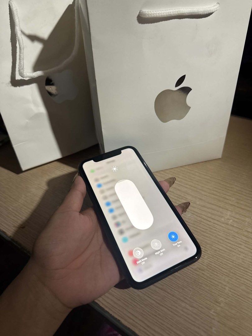 IPHONE 11 128GB BLACK NO ISSUE OPENLINE SECONDHAND (Category: iPhone 11 Series) located in Caloocan City. Submitted by laolaokian64149 (Listing ID 1447100326, Image 3). Description: - iPhone 11 - 128GB Storage - Color: Black - Openline (compatible with all PH networks) - No issues reported -All working - Includes charger and protective case, tempered -Open for meetup.