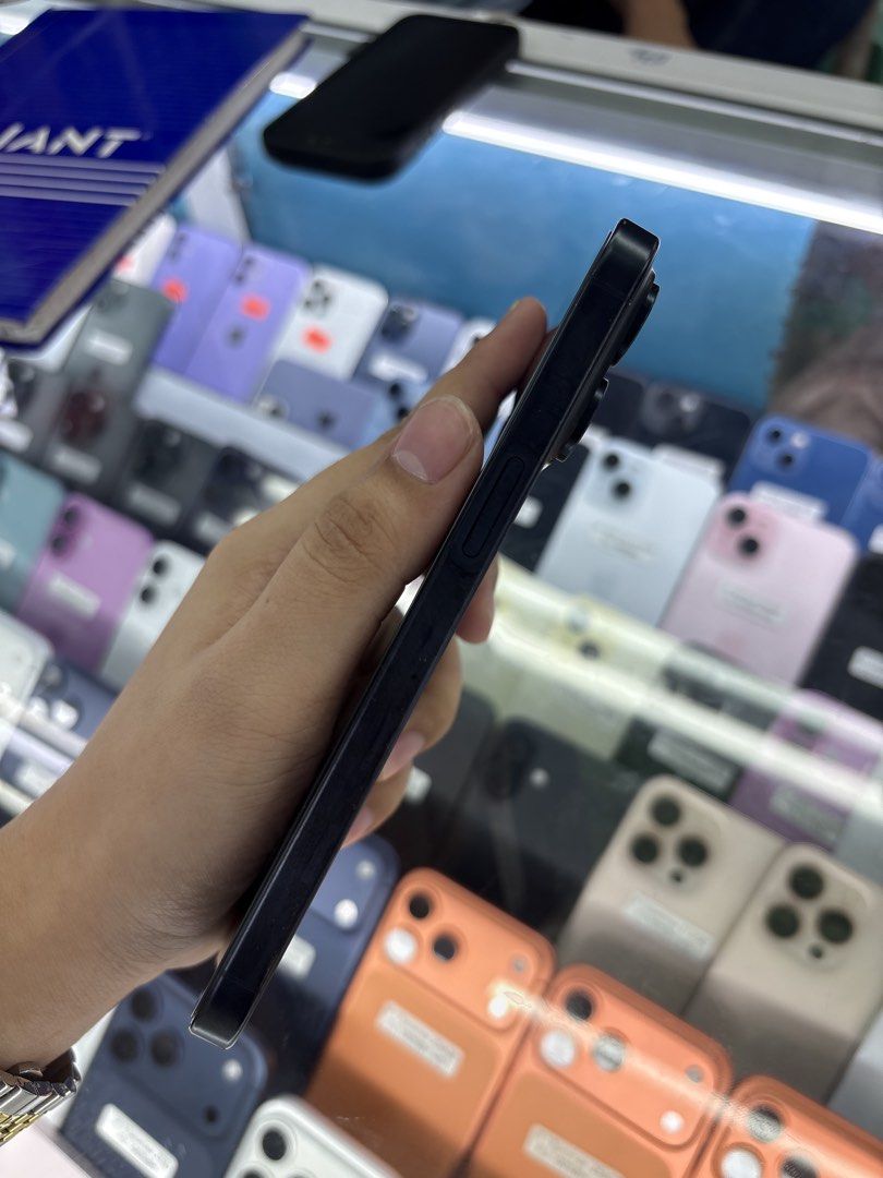 iPhone 15 Pro Max 512GB Factory Unlock No Issue Secondhand (Category: iPhone 15 Series) located in Pasig City. Submitted by FarAndRayShop (Listing ID 1447068466, Image 2). Description: OPEN FOR SWAP/SELLING/BUYING (RFS: Buy and Sell) Price: 45,499 iPhone 15 Pro Max 512GB •NO SIM RESTRICTION •NO HIDDEN ISSUES •TEST TO SAWA •Authentic Phone Physical store in Greenhills Shopping Center XD-14 Stall Number Look For Rayray Or Anika NO CASH INSTALLMENT 