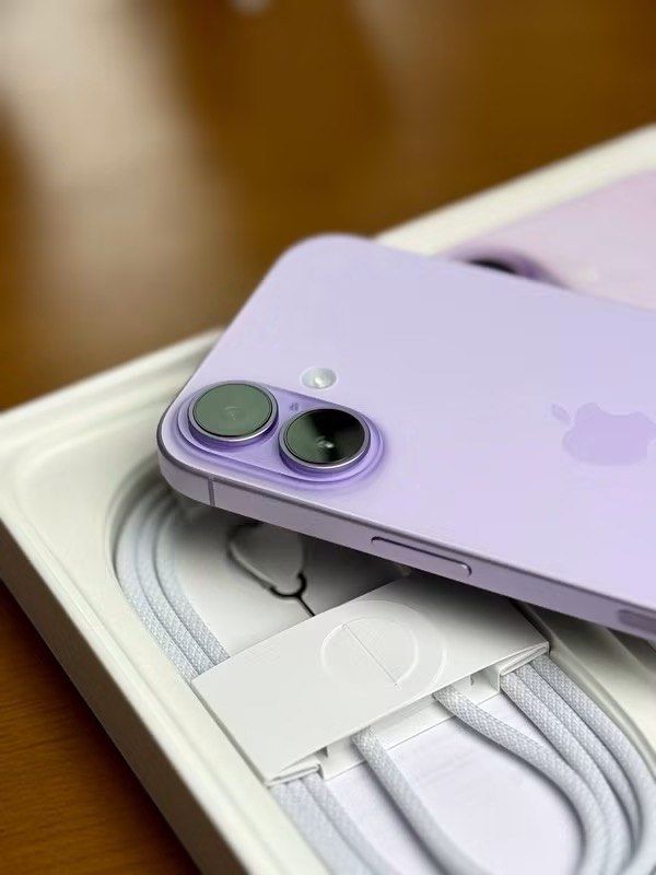 iPhone 17 256 GB Lavender (Category: iPhone 17 Series) located in Cebu City. Submitted by rafadeclutters (Listing ID 1446939306, Image 2). Description: iPhone 17 256 GB (Lavender) iOS 26.5 100% battery health, 65 CC In pristine condition, 1 month old With warranty until 5/15/27 Purchased from Power Mac at SM Seaside (with receipt and paper bag) Inclusions: unit, charging cord, box, and cases Rfs: need funds Location: Cebu City (meet up only).