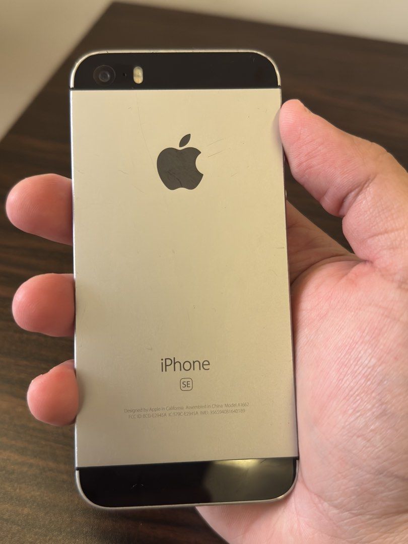iPhone SE 1st Gen 32 GB (Category: Others) located in Quezon City. Submitted by thenoblehuman (Listing ID 1446965258, Image 3). Description: 📱 iPhone SE (1st Gen) 32GB – Space Gray Selling my iPhone SE (1st Generation) 32GB in Space Gray. Bought from the US hence its carrier locked. NOTE: BUY AT YOUR OWN RISK. The phone is locked and has an icloud issue. I highly suggest that if you’re buying this, you’re able to also get it fixed unless you’re 