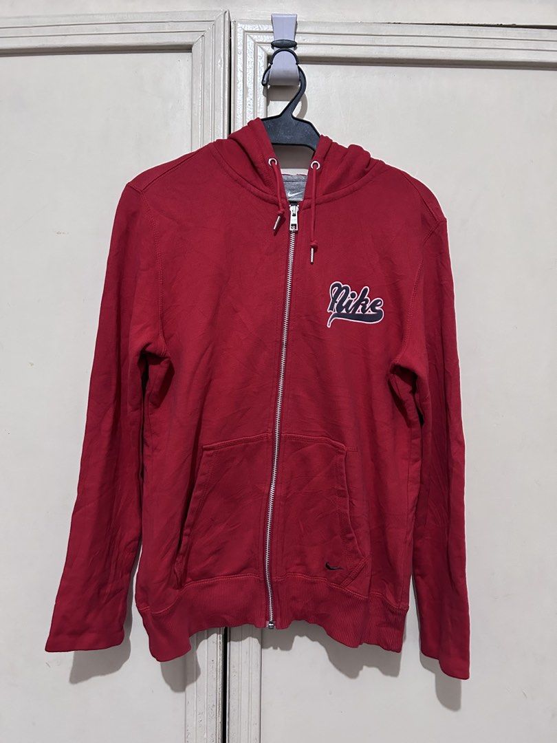 JACKETS HOODIES RAINCOAT WINDBREAKER (Category: Coats, Jackets and Outerwear) located in Quezon City. Submitted by adarpgaming (Listing ID 1446962717, Image 3). Description: BRANDED JACKETS/HOODIES SIZES SMALL - 2XL Location: Kamias Quezon City Pickup / Lalamove / J&T .