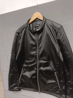 (Kategori: ) berada di . Dikirim oleh thriftfix_ (ID iklan 1447081645, Gambar 1). Deskripsi: .