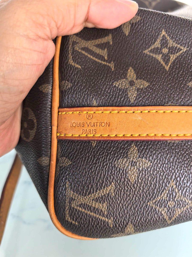 😱Japan Surplus Auction💯👌🏼 (Category: Luxury Bags & Wallets) located in General Santos City (Dadiangas). Submitted by braverabbit.67 (Listing ID 1446926194, Image 3). Description: Meron ulit after 48 YEARS!!!🤣😭😭🙏🏼 Unahan lang mga miii Una PaY Kanya🫶🏻 What you see is what you get🔥💯🙏🏼 Wala na ako explain dyan🤣.