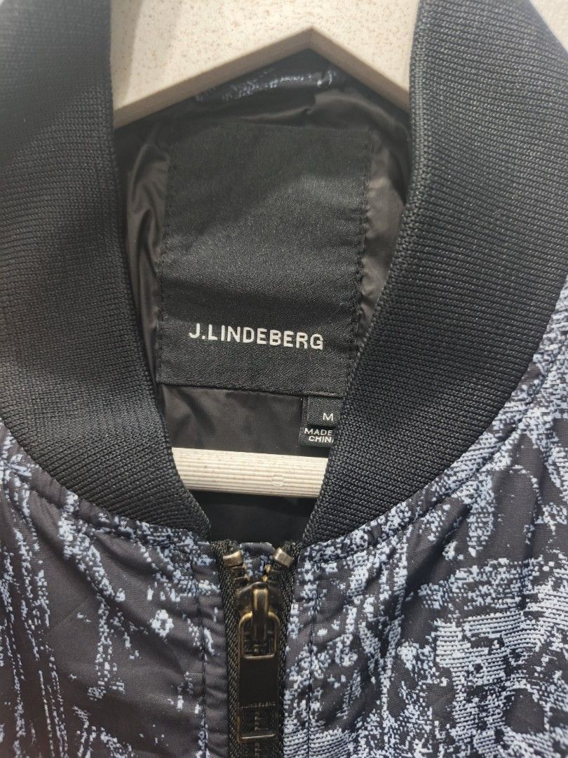 JLindeberg Bomber Jacket (Category: Coats, Jackets and Outerwear) located in Leyte. Submitted by chaem89 (Listing ID 1447000415, Image 3). Description: JLindeberg Bomber Jacket Excellent to As New Condition No Issue/Flaw sz M on tag width 21 x length 27.