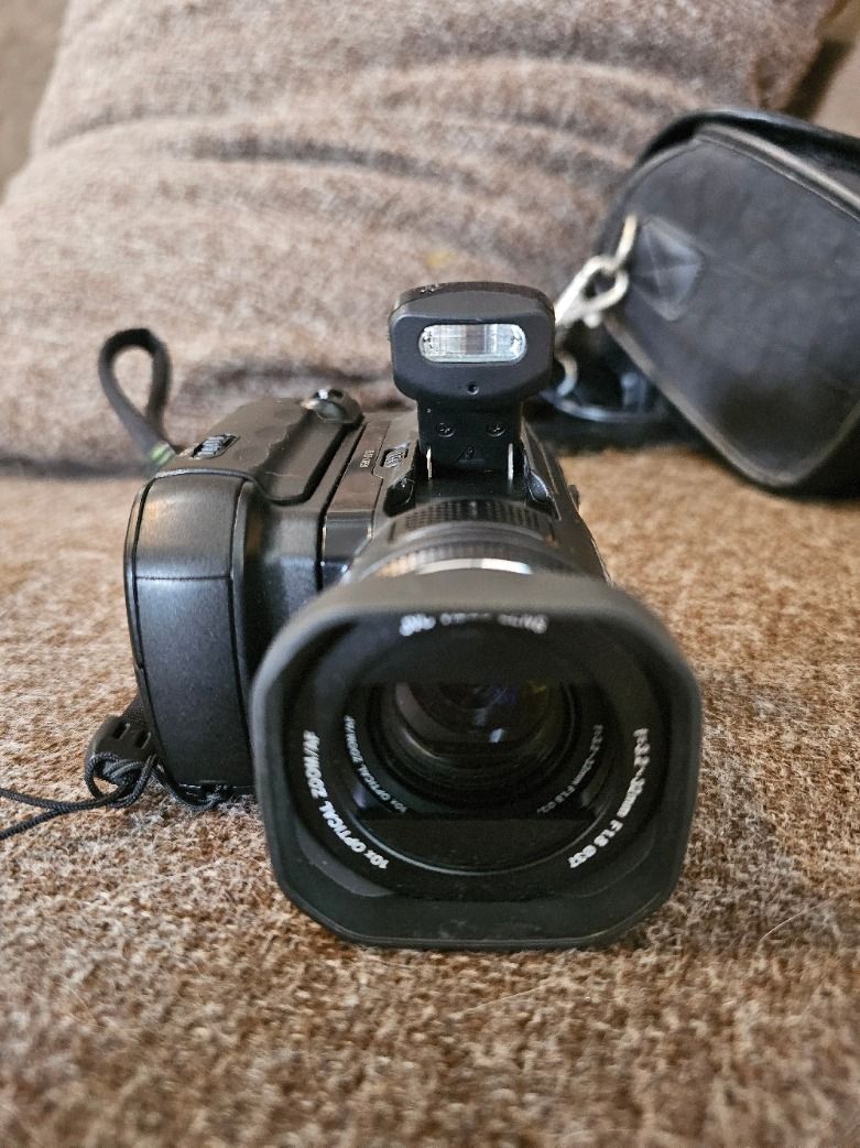 JVC VIDEOCAMCORDER MODEL NUMBER GZ-MC500 (Category: Video Cameras) located in Manila. Submitted by yatskiex2026 (Listing ID 1447086747, Image 3). Description: Tested and Working issue - black screen as seen on the pics inclusions 2 pcs battery charger dc bag.