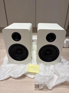 （分類：）位於 。 由 thriftboy93 提交（商品編號 1447064788，圖片 1）。簡介： 。