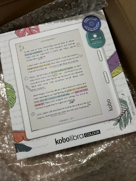 Kobo Libra Colour E-Reader with Stylus and Book Cover