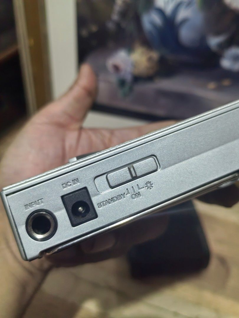 Korg OT-120 Orchestral Tuner with Case (Category: Musical Instruments) located in Cebu City. Submitted by dudes_villanueva (Listing ID 1446915228, Image 3). Description: Korg OT-120 Orchestral Tuner with Case Like New 📌 Featuring a silver metal casing and a dual backlit needle display. 📌 The device offers a wide 8-octave range suitable for various wind, string, and keyboard instruments. 📌 It includes a built-in microphone for acoustic instrume