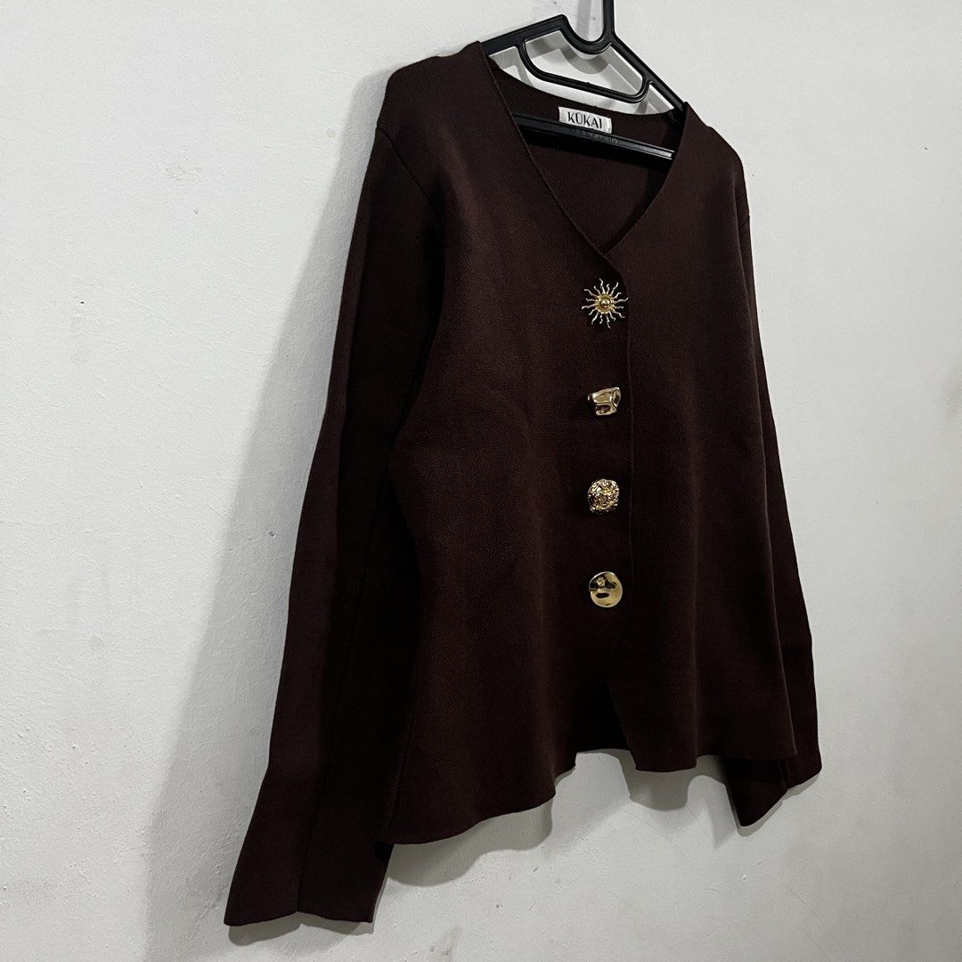 KUKAI Ray Cardigan Brown (Kategori: Atasan) berada di Jakarta Utara. Dikirim oleh all.collection.gum (ID iklan 1447087531, Gambar 3). Deskripsi: NETT NO NEGO, UDAH MURAH BANGET preloved pemakaian pribadi no deffect LD 95-120cm P 57cm 🍑OREN BY REQ 18% [take min 6pcs ADM 12%].
