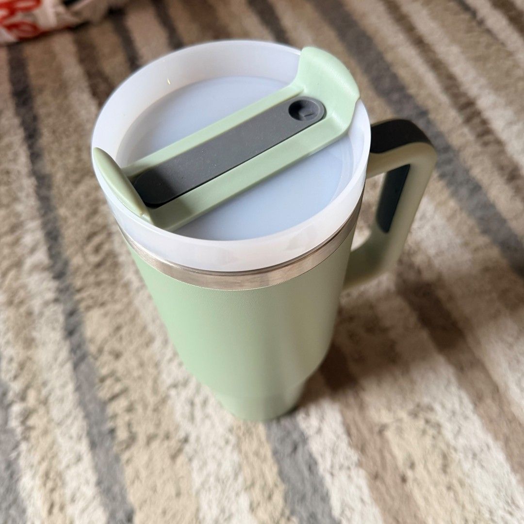 Light Green Insulated Tumbler Mug with Handle