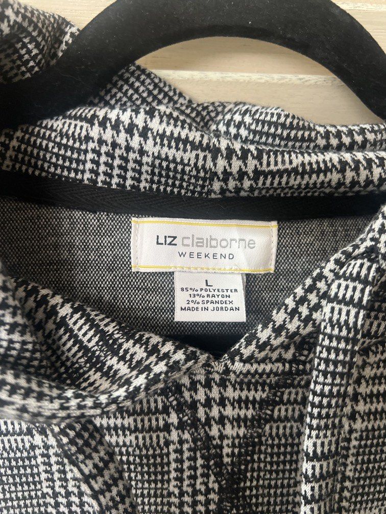 Liz Claireborne Hoodie (Category: Coats, Jackets and Outerwear) located in Makati City. Submitted by anda.a (Listing ID 1446973620, Image 2). Description: .