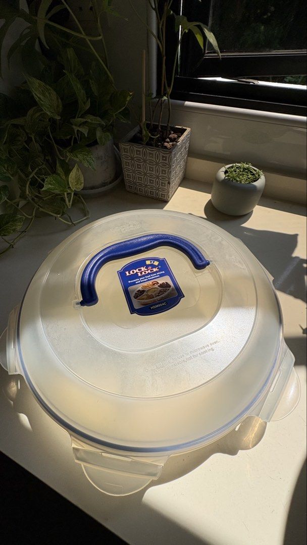 Lock & Lock Round Serving Platter with Lid497249925528309761