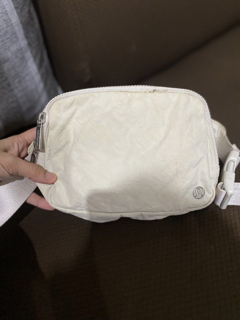Lululemon Everywhere Belt Bag White (Category: Cross-body Bags) located in Cadiz. Submitted by saveandstyleph (Listing ID 1447048979, Image 2). Description: - White Lululemon belt bag - Adjustable strap - Zipper closure - Interior mesh pockets - Ideal for everyday use - Fits all your essentials - Easy to clean.
