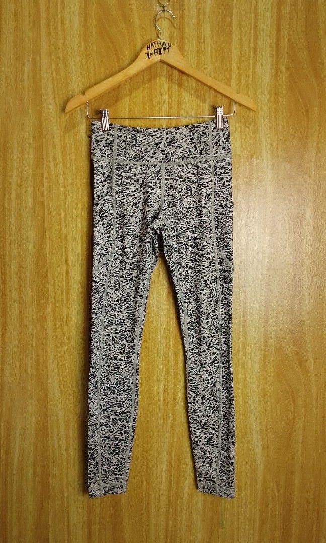 Lululemon Speed Tight V (Category: Other Bottoms) located in Santiago. Submitted by jonathanfragata21 (Listing ID 1447078783, Image 1). Description: Lululemon Speed Tight V Waist : 25 - 30 Size on tag : 4 Length : 36 Color rate : 9.5/10 Excellent Condition No Flaws Location : Santiago City Isabela (Luzon) Unli vouch and Vc.